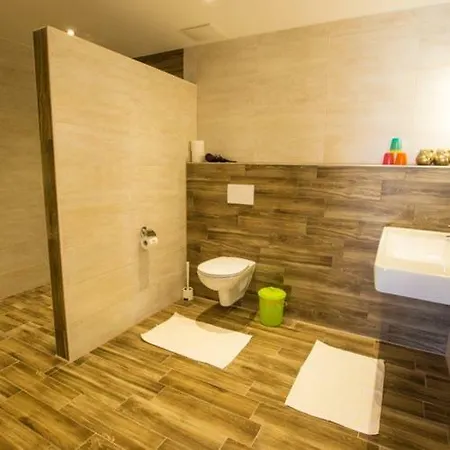 Herzl Hof Гостевой дом