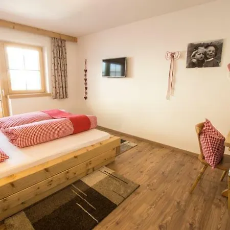 Herzl Hof Цельберг